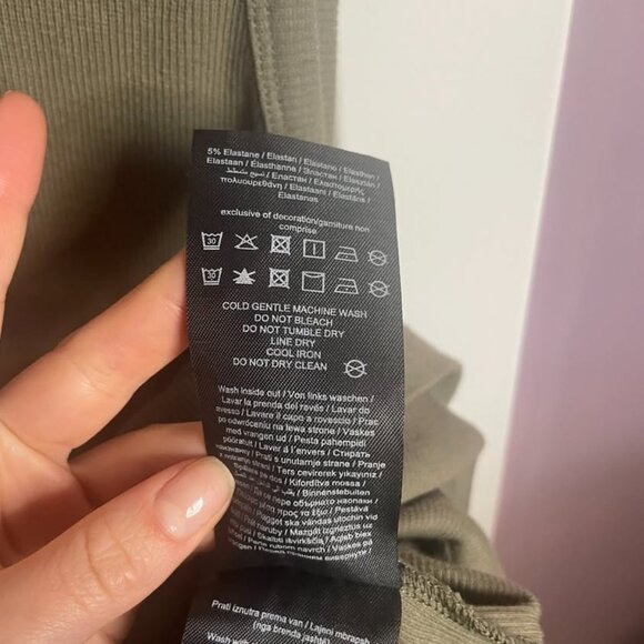 Green Curve Halter Neck Dress - Picture 3 of 5